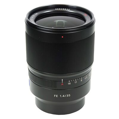 Sony SEL35F14Z E Mount - Full Frame Distagon T* 35mm F1.4 Zeiss Lens Black