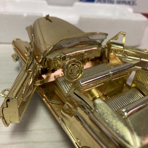 1953 Buick Skylark Convertible National Motor Museum Mint Legends Gold Car 1:32. - Picture 6 of 9