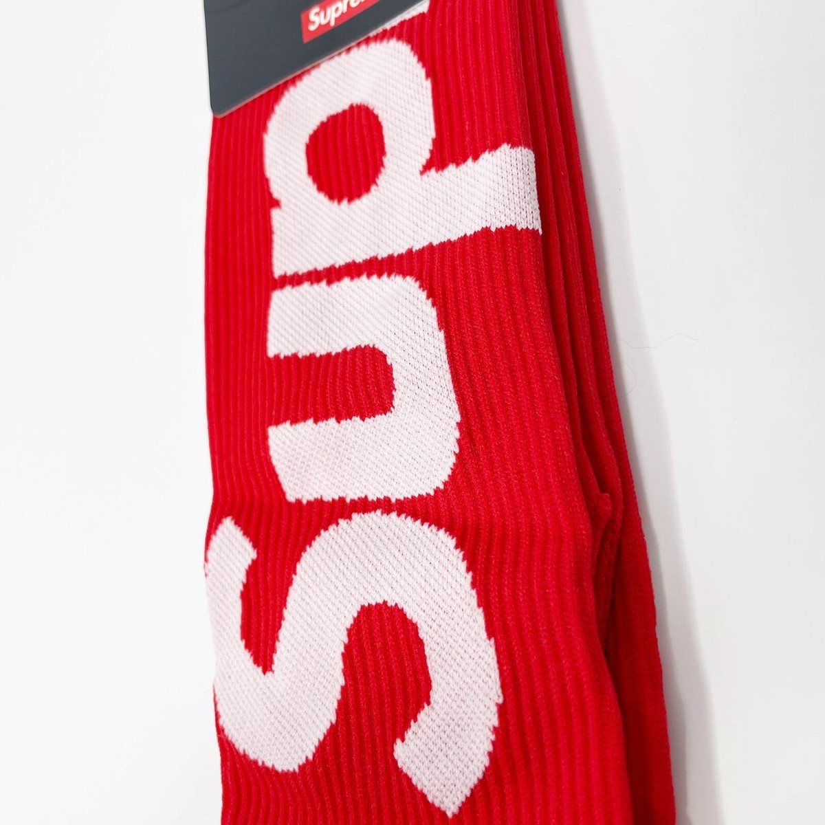 Brand New Original Supreme Mens Nike Lightweight Crew Socks Brand New Original Supreme Mens Nike Lightweight Crew Socks