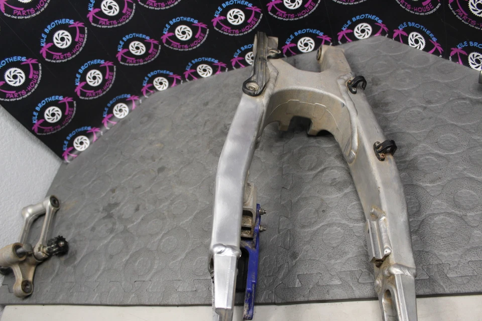 2018 kawasaki kx450f OEM SWINGARM SWING ARM SUSPENSION 33001-0728 - Image 2 of 4