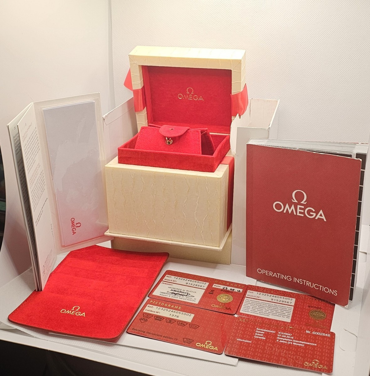 Omega Constellation Watch Presentation Box with Original  display picture 3