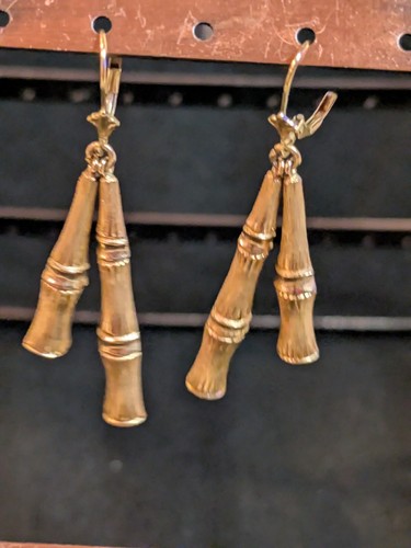 AVON Vintage Gold Bamboo Magic Dangle Pierced Earrings 1972