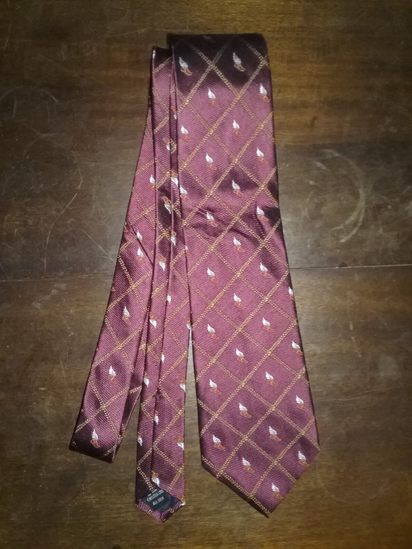 Beautiful New York Athletic Club NYAC Winged Foot Silk Necktie Tie VGC Rare
