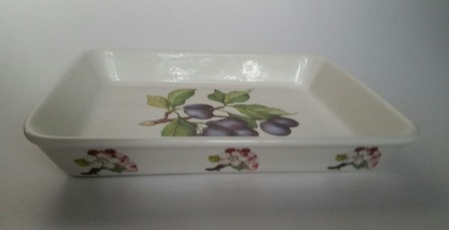 Portmeirion Pomona Lasagna Baker Shropshire Damson Plum 12 1/4" x 9.5" - Picture 3 of 5