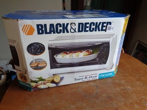 Black & Decker TRO2200 Toast-R-Oven Broiler New Sealed
