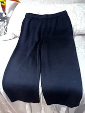 St. John Collection-Black Santana Knit Capris Cropped Pants-Size 8