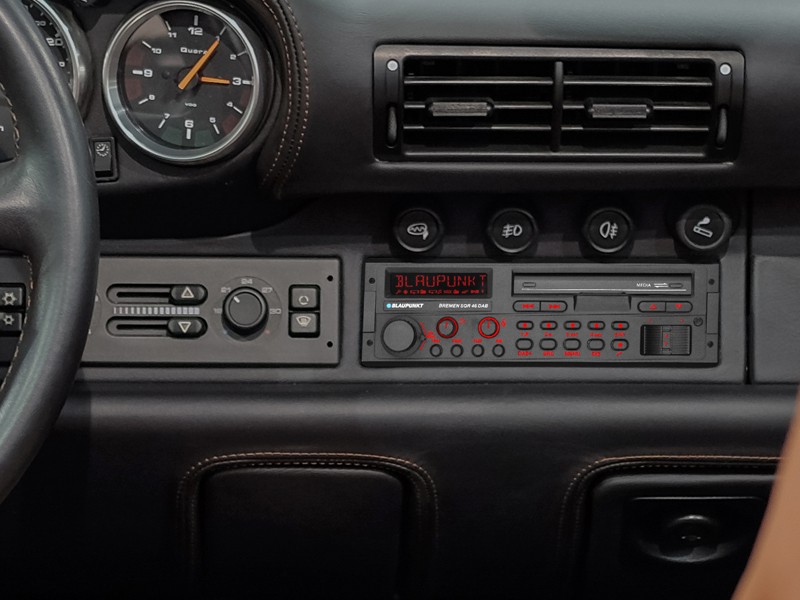 ポルシェラジオ Porsche BLAUPUNKT Blaupunkt BREMEN SQR 46 DAB in car radio. Porsche 911 / 964 / 993