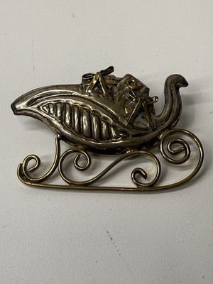 Full Circle Two Tone 925 Sterling Silver Christmas Santa s Sleigh Pendant Brooch