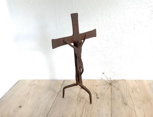 19th C French iron crucifix, naive free standing rusty wrought iron Jesus Christ - Picture 4 of 10