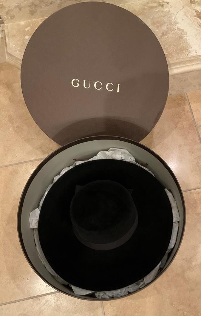 Gucci Black Rabbit Felt Fedora Size Small with Original Box  display picture 3