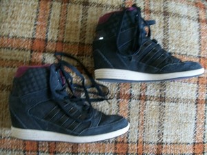 black adidas high tops womens