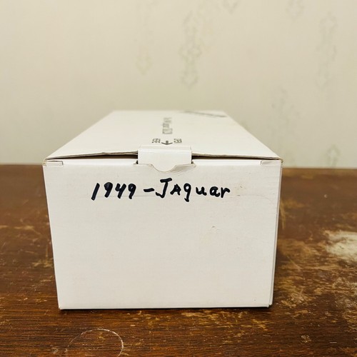 1949 Jaguar XKI20 by Danbury Mint w/ Paperwork & Box 1/24 Scale Silver Red Seat - Picture 9 of 10