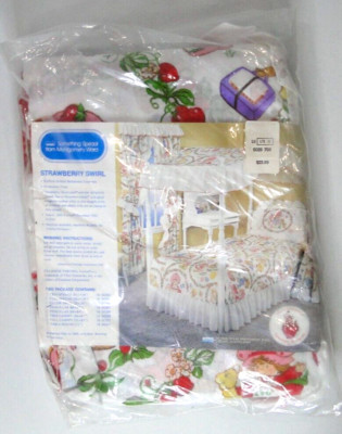 Strawberry Shortcake Strawberry swirl Priscillas Curtains New Old Stock 86''x63''