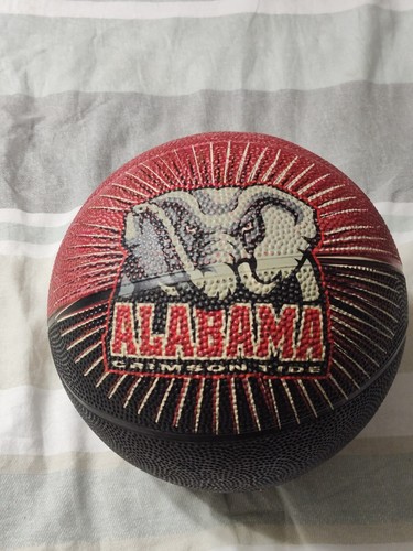 Alabama Crimson Tide Basketball College Basketball - Picture 2 of 3