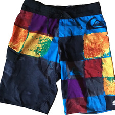 Boy  s QUIKSILVER Multi Color Graphic Design Stretch Boardshorts Size 16