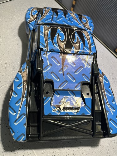 Custom Traxxas Slash 1/10 RC Short Course Truck body blue wrapped - Picture 7 of 20