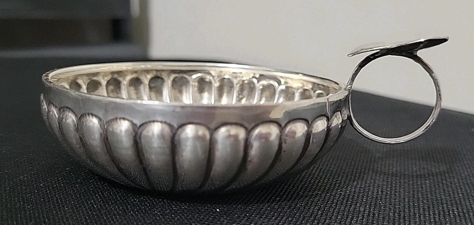 Raro Antiguo Tastevin Copa Sabor Vino 1792 8 Reales Carolus IIII Moneda España 74 gr. Foto 3 de 4