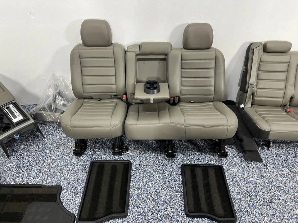 2004 Hummer H2 First Second Third Row Leather seats Console Trim Panels Foto 2 de 4
