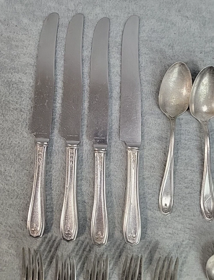 Винтажный Rogers 1881 "Chippendale" A 1 посеребренный 16 шт. Серебро - Изображение 2 из 4