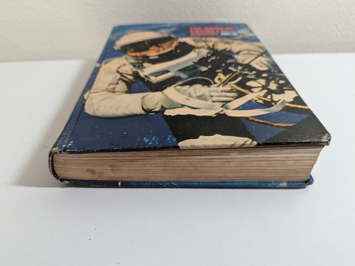 1966 Vintage The Book of Knowledge Hardcover Book Grolier Annual 420 pgs - Foto 4 di 17