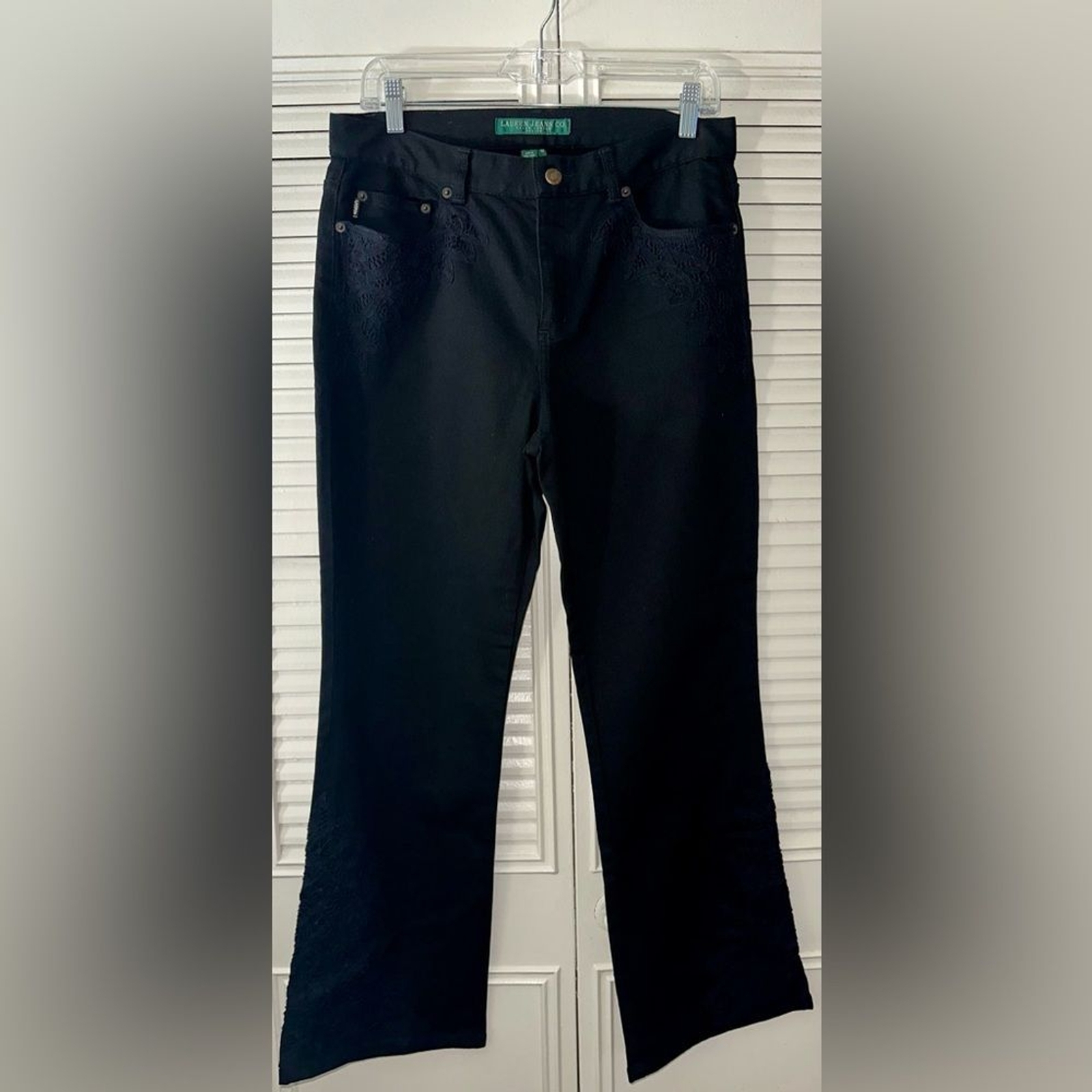 Lauren Jeans Co Ralph Lauren Petite Black Floral Lace Appliqué Jeans Size 10P thumbnail 2