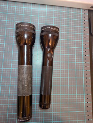 VTG 2 MAG-LITE INSTRUMENTS CAMPING TORCH FLASH LIGHT Ontario Calif USA 9'', 10'' 