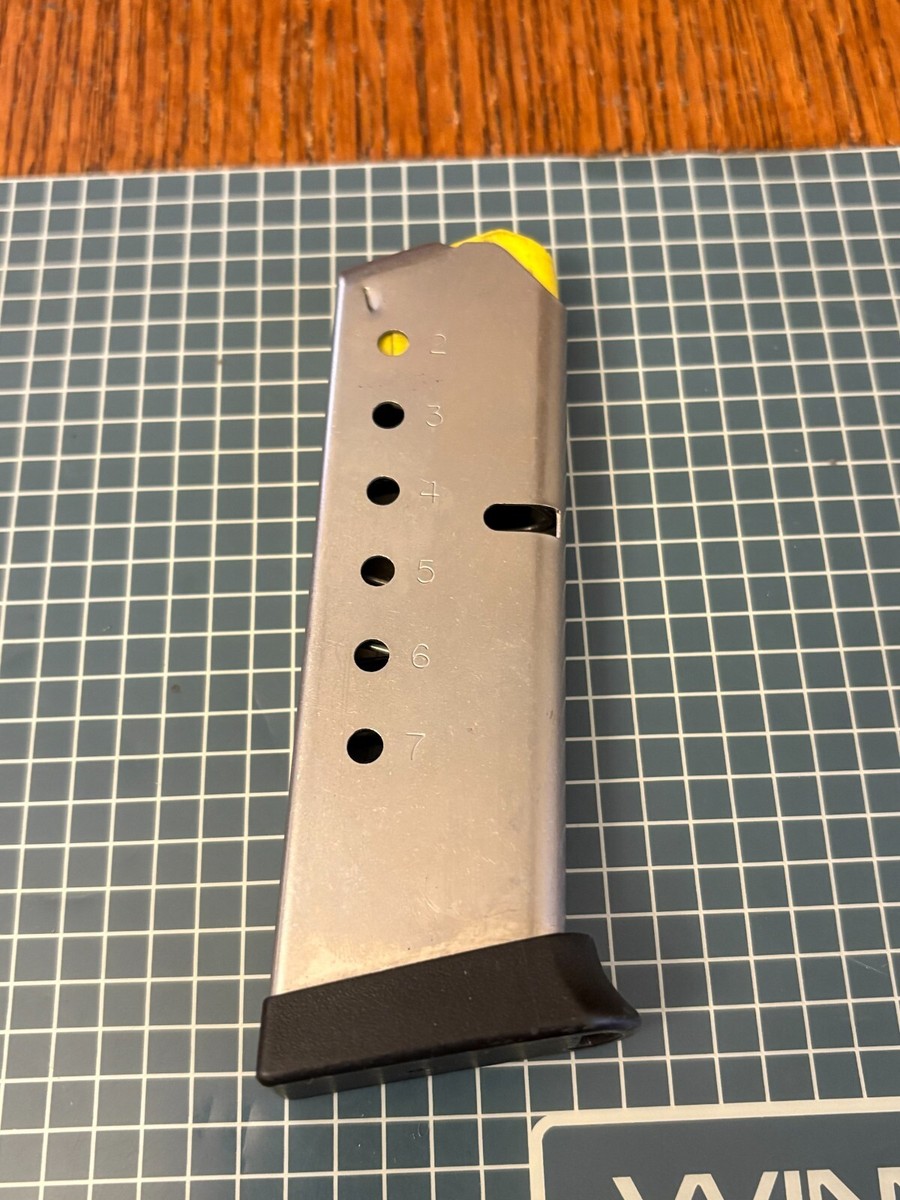 SMITH & WESSON MODEL 4516 MAGAZINE WITH YELLOW FOLLOWER
