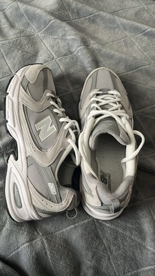 New Balance 530 Gray White Black Lace-Up Low Top Athletic Sneaker - Defects
