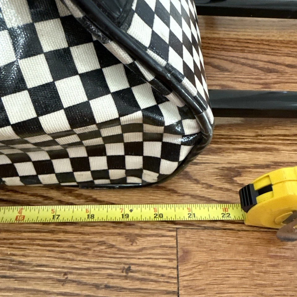 Equipaje con ruedas floral a cuadros Betsey Johnson Betseyville Y2k blanco y negro Foto 4 de 4