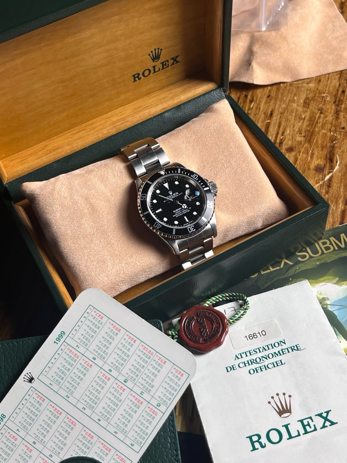 Rolex Submariner Men's Black Watch - 16610 -1998- 2023 Rolex Service