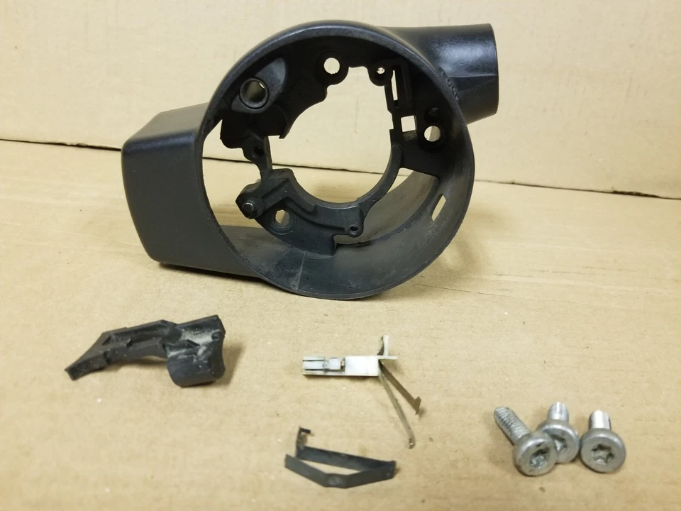 87-95 Jeep Wrangler YJ Tilt Steering Column Upper Key Cylinder Housing - Image 3 of 3