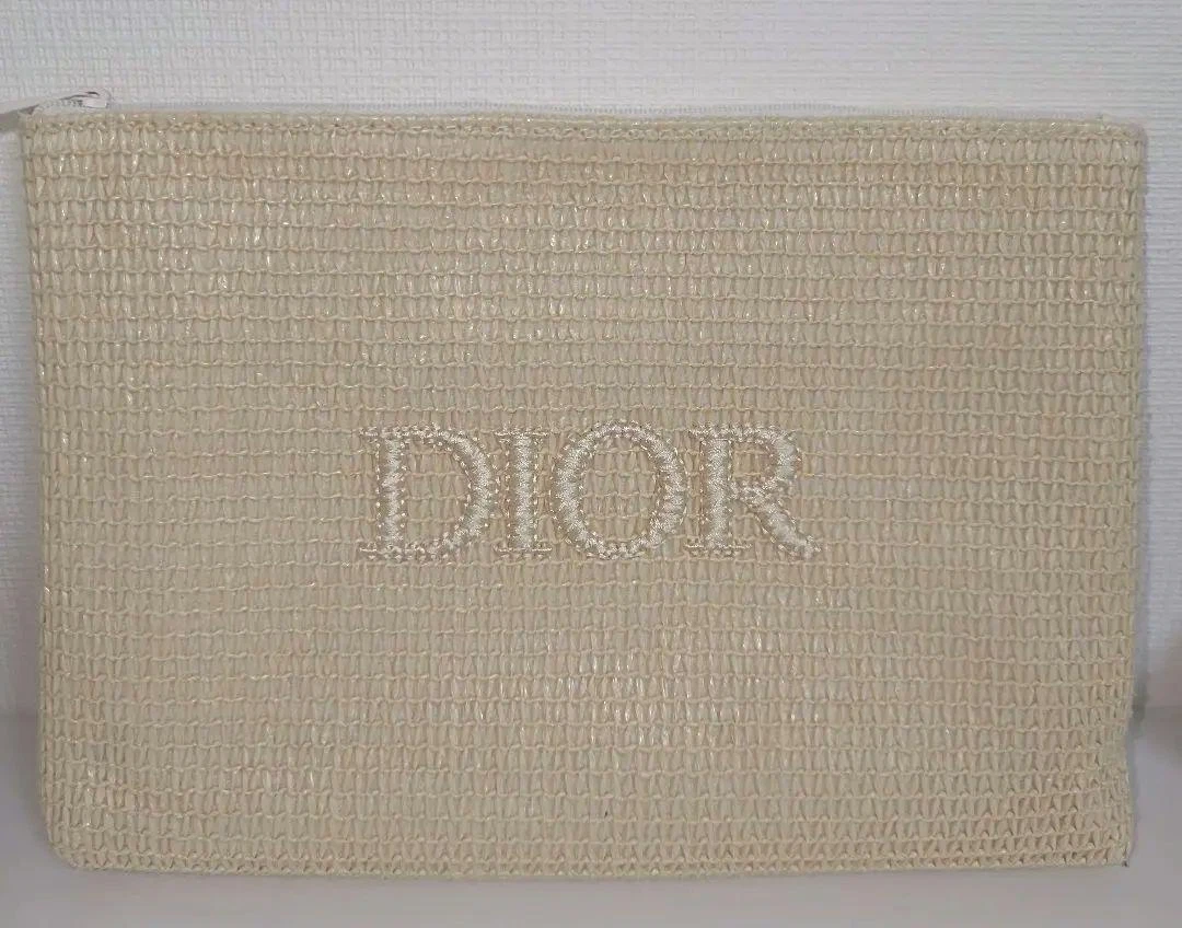 Pochette zippée paille DIOR cadeau promo 19683