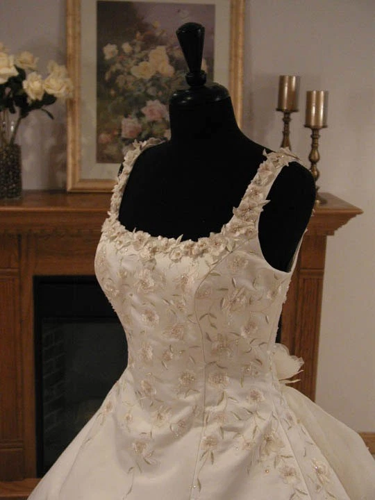 Vestido de Boda Justin Alexander Marfil Línea A Talla 12 Novia Keepsafe Preservación Foto 2 de 4