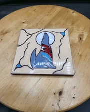 VTG 1999 DECORATED TILE THE SERENADING COYOTES ART POTTERY BY EARTHTONES  USA