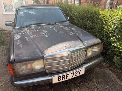 Mercedes-Benz E 230 1983