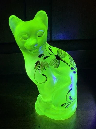 Fenton Uranium Vaseline Glass Topaz Cat Opalescent LIMITED Lily Trail Signed
