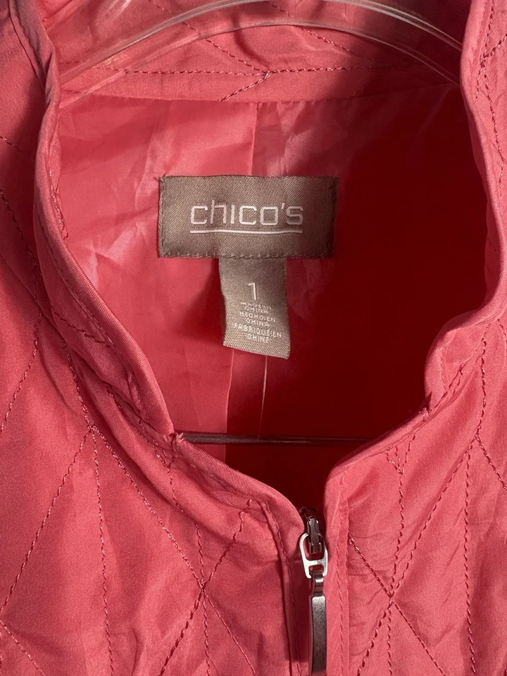 Chicos Women's Sz 1 (M8) Pink Quilted Waves Design Collared Zip Up Jacket - Image 2 of 4