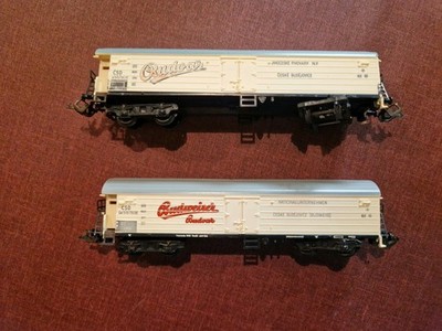 Zwei gute gebrauchte BTTB Kühlwagen ''Budweiser/Budvar'' Spur TT