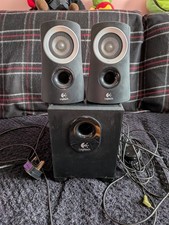 Logitech Z313 2.1 Multimedia Speaker System with Subwoofer 50 Watts.