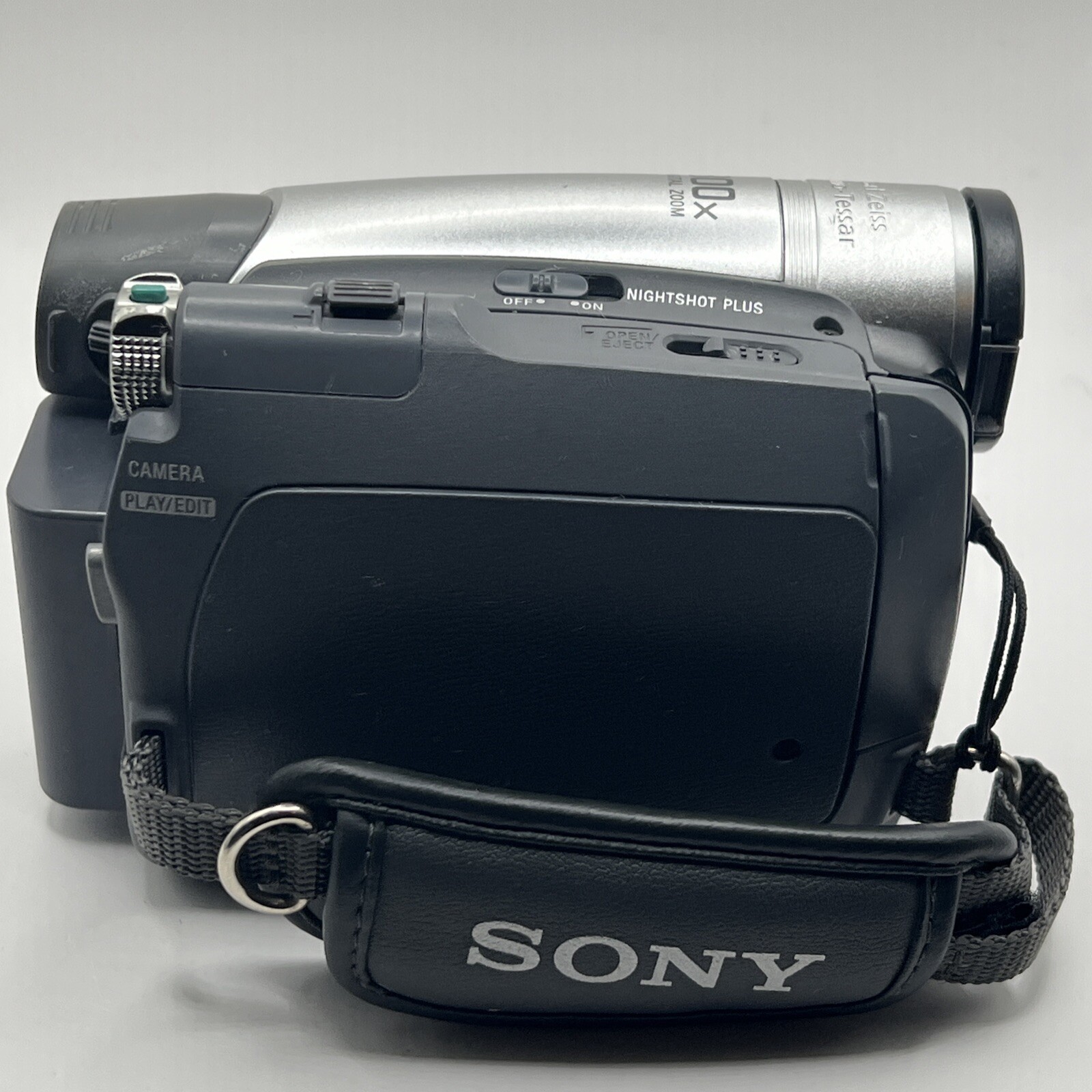 Sony Handycam DCRHC28 Carl Zeiss Mini DV Camcorder Tested & Working No