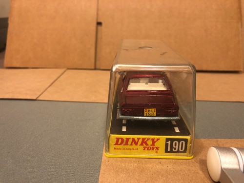 1/43 VINTAGE DINKY #190 MONTEVERDI 375L DARK RED - Picture 4 of 6