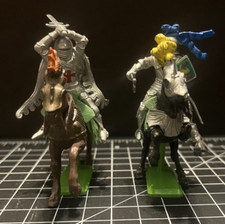 Lot D of 2: Britains Deetail Medieval Knights  Horses Figures Vintage 1971