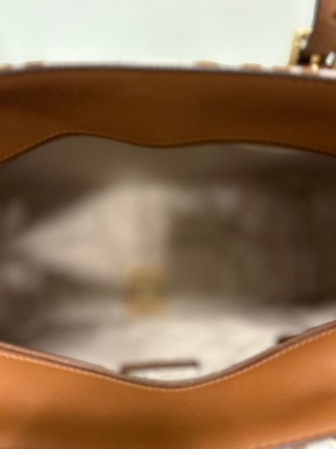Michael Kors Gilly Large Drawstring Travel Tote Shoulder Handbag Purse - Luggage - Picture 7 of 10