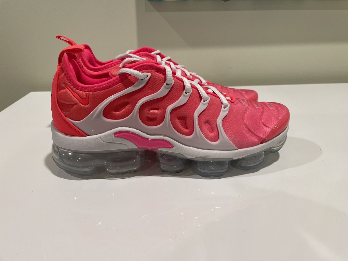 vapormax plus psychic pink