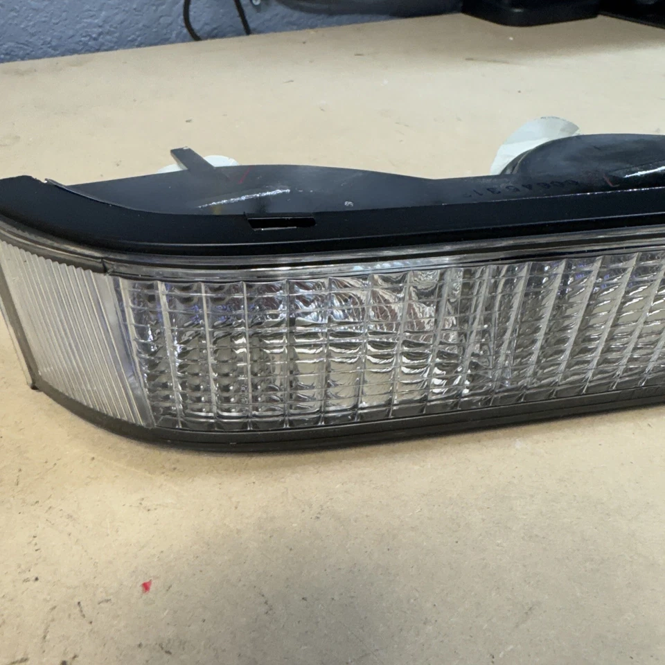 Luz de estacionamiento para C2500, C3500, K2500, K3500, Tahoe, C1500+Más 332-1611R-US Foto 3 de 4