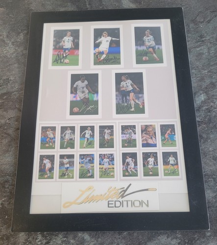 LIONESSES EURO FOOTBALL WIN 2025 LIMITED EDITION FRAMED SIGNED COLLAGE PRINT A4 - Picture 3 of 23