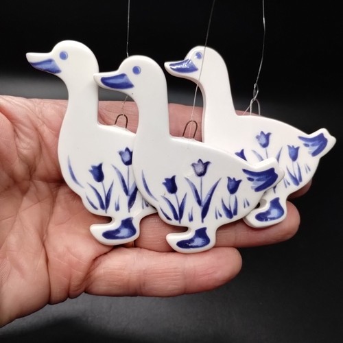 Vtg 80s Blue Delft Style Country Goose Ducks Mini Wind Chimes Porcelain Geese - Picture 6 of 18