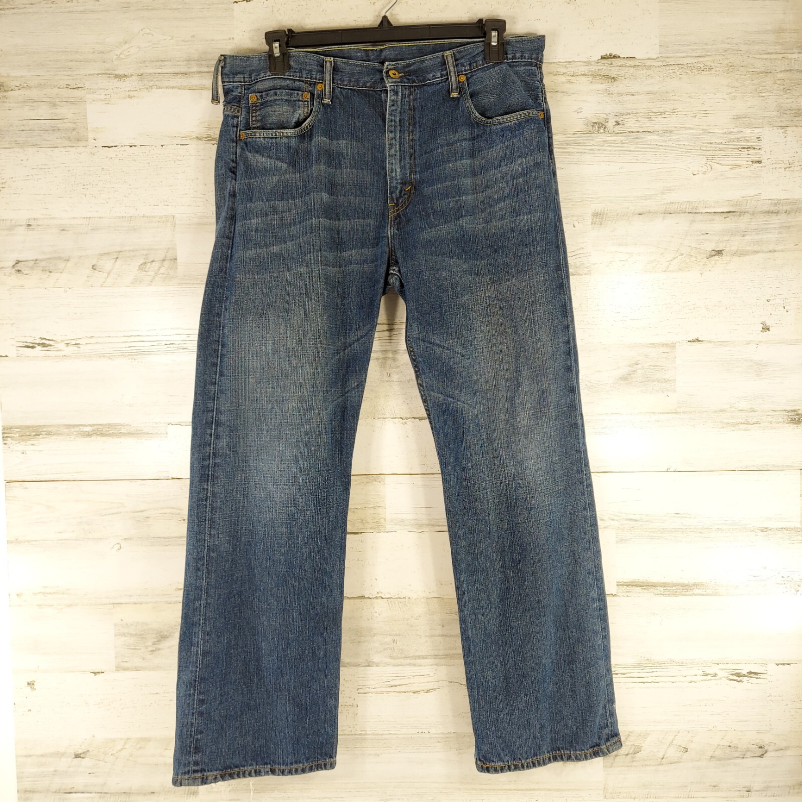 's 36x32 Med Wash *belt Loop Damaged