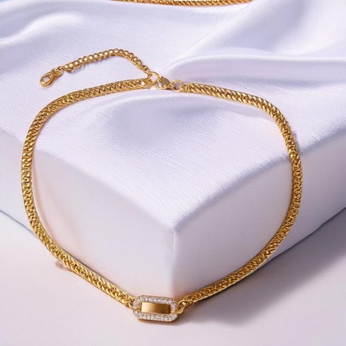 Cubic Zirconia Oval Necklace, Gold Cuban Link Chain, Fashion Design, Gift Idea - Picture 2 of 4