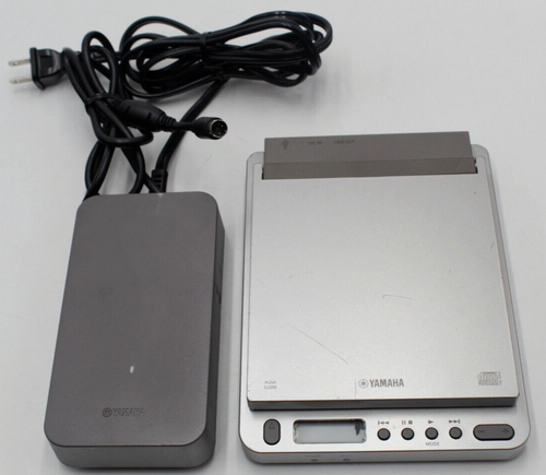 Yamaha CRW-70 CD-RW 24x Drive External CD Player w/Power Adapter